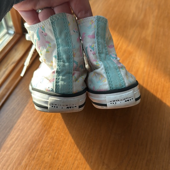 Darling unicorn 🦄 print Converse high tops - Picture 3 of 6